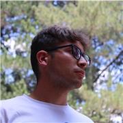 Laureato in Filologia classica propone lezioni di greco per studenti liceali e universitari